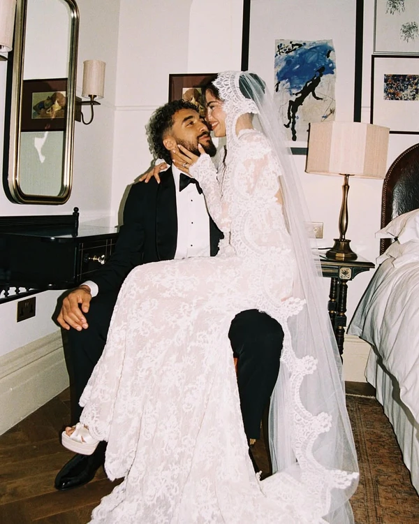 Premier League Soccer Player Dominic Calvert-Lewin & Model Sandra Jerze Are Married!