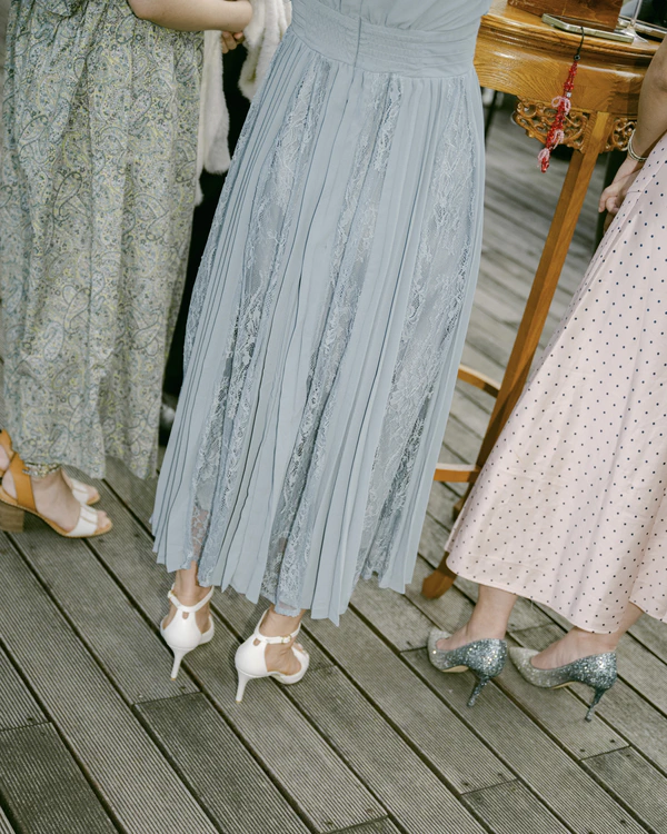 A Pastel-Drenched Chinese Celebration at Amandayan Amid the Mountainscapes of Lijiang