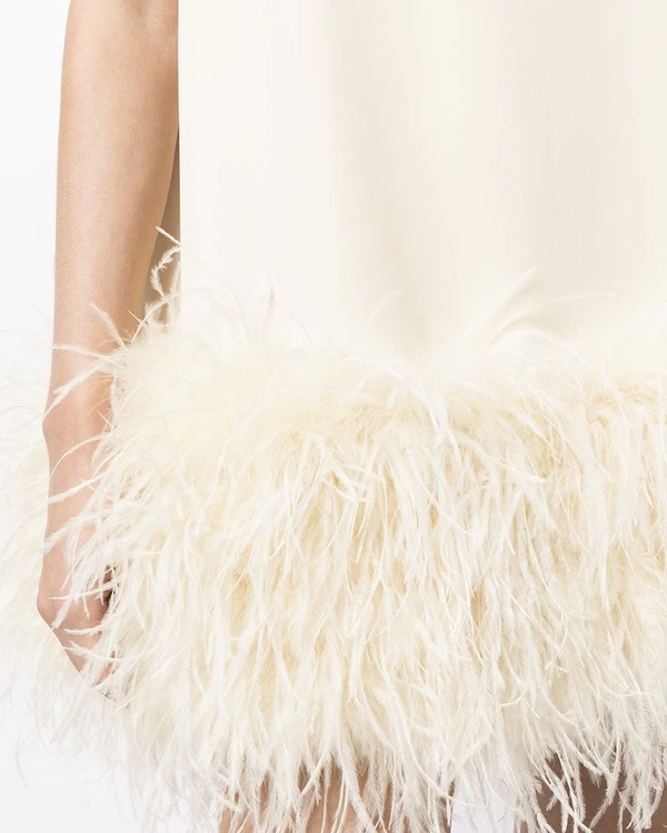 Wedding Trends 2022: Feathers
