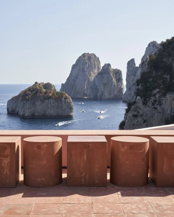 Trend: Cubist Stool Seating