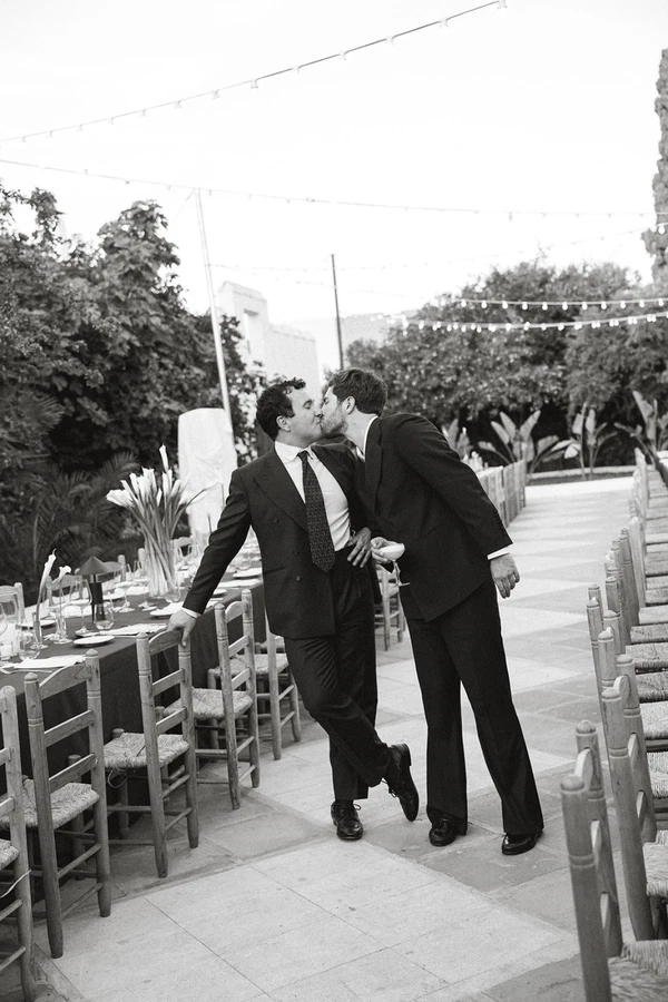 An Artist & Designer’s Art-Driven Spanish Wedding at a 16th-Century Cortijo, Drenched in Citrus and Calla Lilies