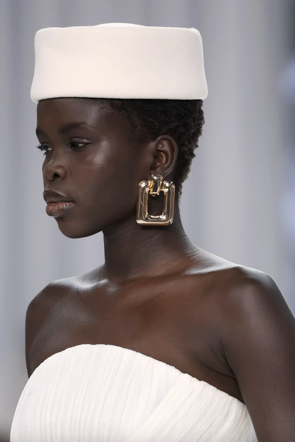 <a href="https://www.instagram.com/yolancris/"><span class="s1">Yolancris</span></a> courtesy of <a href="https://www.instagram.com/barcelonabridalfashionweek_/"><span class="s1">Barcelona Bridal Fashion Week</span></a>