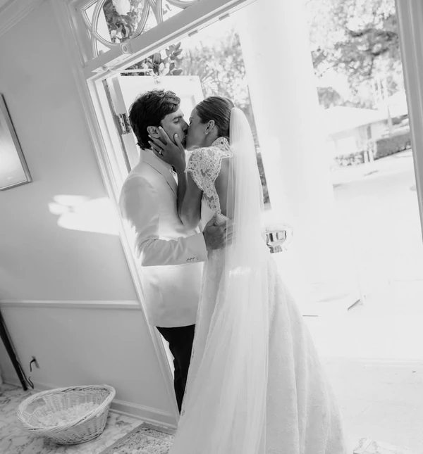 Photography: <a href="https://www.instagram.com/p/DDdX7Uexmnd/?img_index=1">Julia Wade</a>