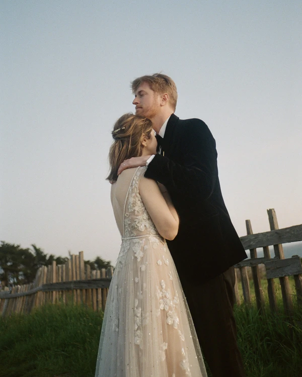 An Elegant Wildflower Wedding with Majestic Ocean Views