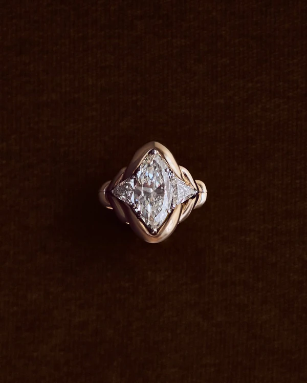 <a href="https://www.instagram.com/p/DXBssMkjZDG/?img_index=3">Seer Jewelry</a>