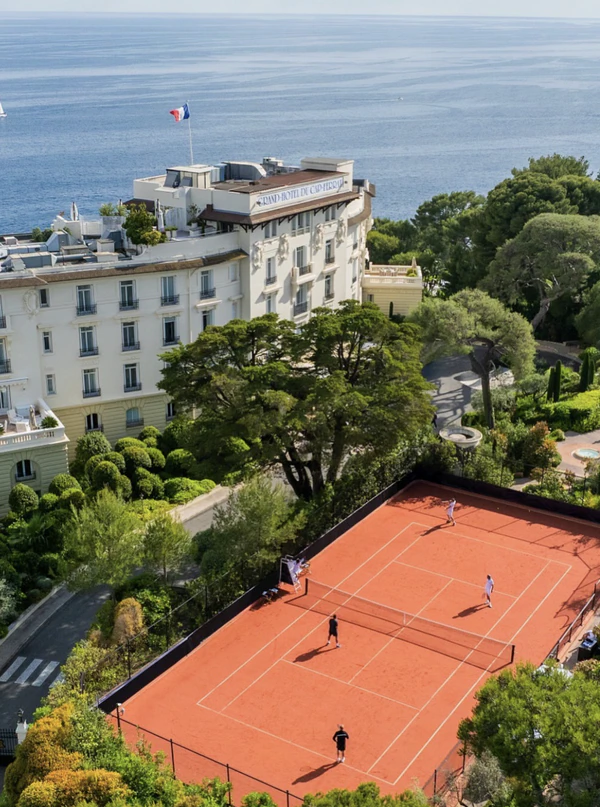 <a href="https://www.instagram.com/p/DXW5RD_CNG-/?img_index=1">Grand-Hôtel du Cap-Ferrat</a>