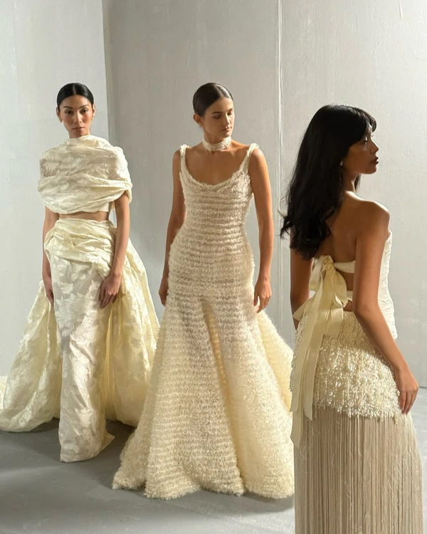 <a href="https://www.instagram.com/p/DLudwJxzimV/?img_index=1">Vania Romoff</a>