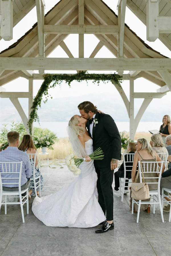 Micro-Wedding in the Middle of Nowhere