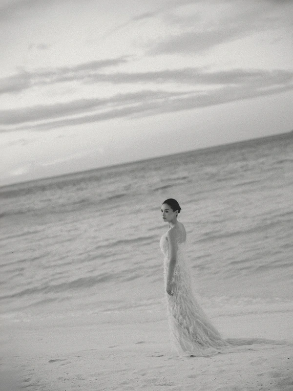 10,000 Lilies & Turquoise Waters Framed This Dreamy Beach Wedding in the Maldives