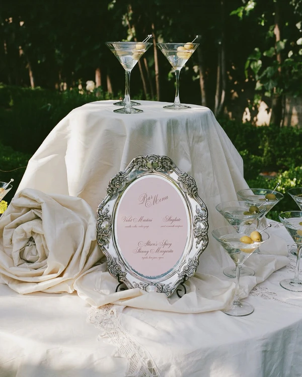 <a href="https://www.instagram.com/p/DMbJ5v2BMyi/?img_index=1">Dear Friends Events</a>, Photography: <a href="https://www.instagram.com/nikkistrekowski_photo/">Nikki Strekowski</a>