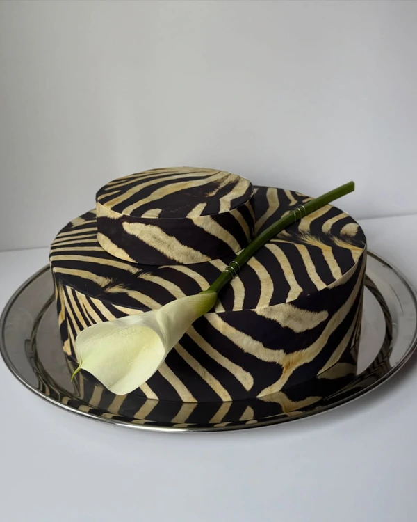 <a href="https://www.instagram.com/p/DWgQkhuDZmw/?img_index=3">The Heartbaker</a>