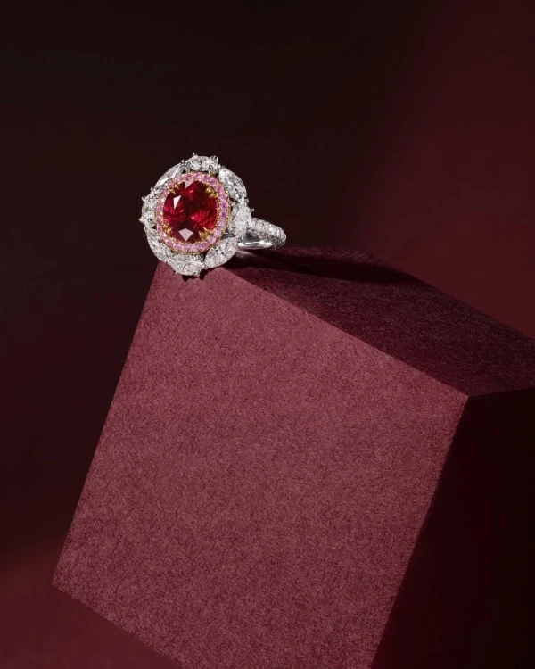 Color Your Love: The Ultimate Guide to Engagement Ring Gemstones