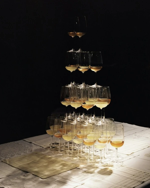 30 Creative Drink Tower Ideas to Elevate Your Cocktail Hour