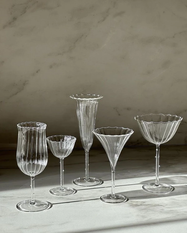 20 Artisanal Glassware Ideas to Inspire Your Tablescape