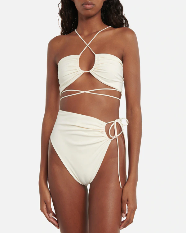 Trendy Swimsuits For a Honeymoon Trip