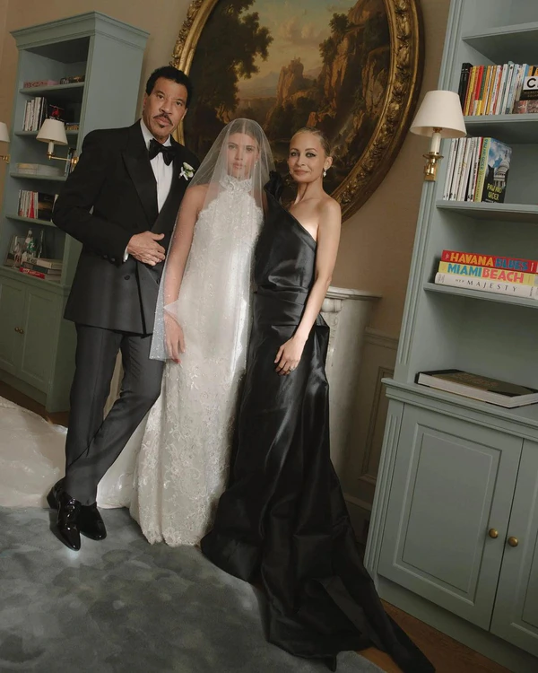 3 Chanel Dresses, a Hotel on the Cote d'Azur and Other Details of Sofia Richie's Wedding