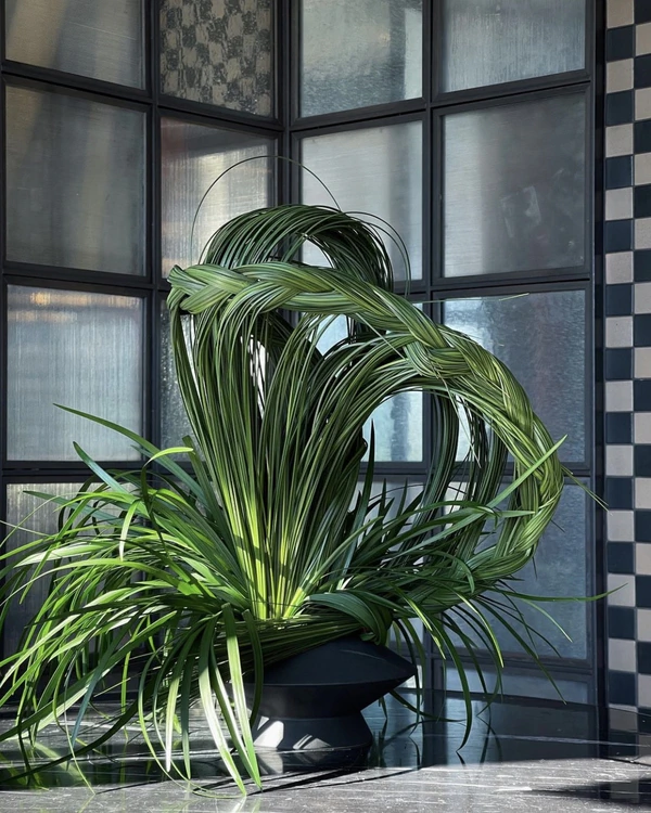 Trend: Overgrown Foliage Installations