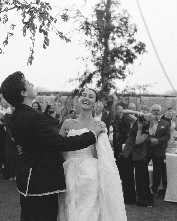 100 Perfect First Dance Songs for Modern Couples — photo 2