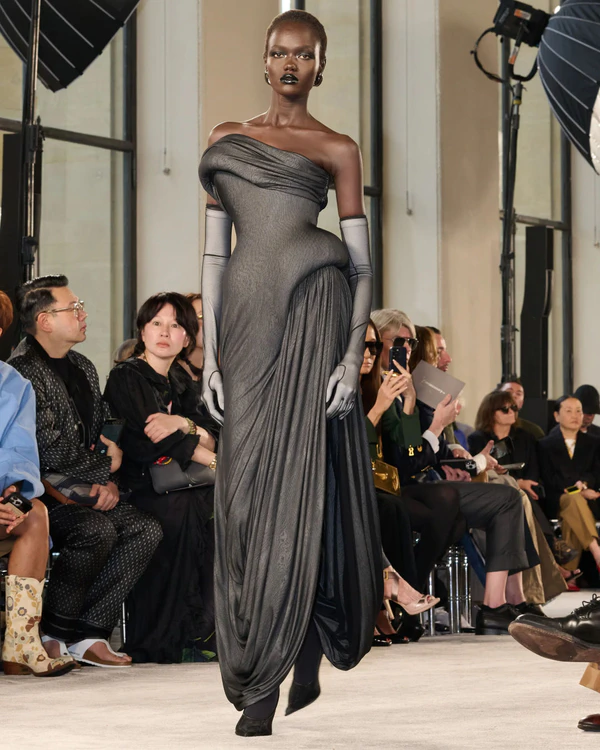 12 Chic Trends from Paris Couture Fall 2025 to Inspire Your Bridal Style