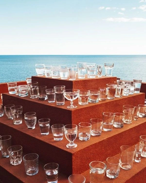 40 Trendy Ideas for Serving Your Wedding Cocktails