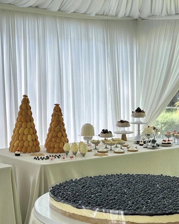 10 Summer Wedding Cake Trends