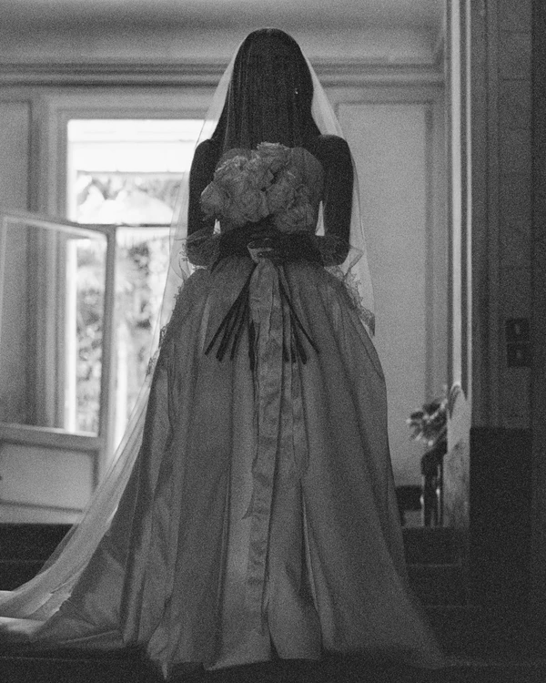 An Intimate Gothic Romance Elopement at a Historic Lake Como Villa