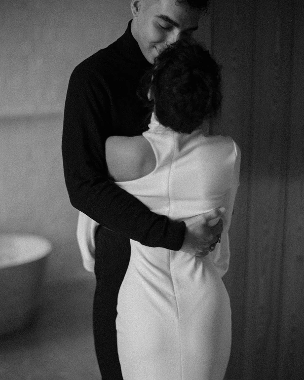 All About Intimate Weddings — photo 2