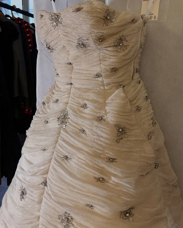 <a href="https://www.instagram.com/p/DZpziuFDUz9/?hl=en&img_index=1">Mon Vintage</a>