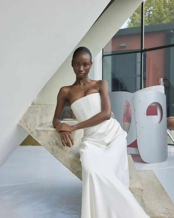 18 Chic Statuesque Bridal Dresses from the Fall '26 Season