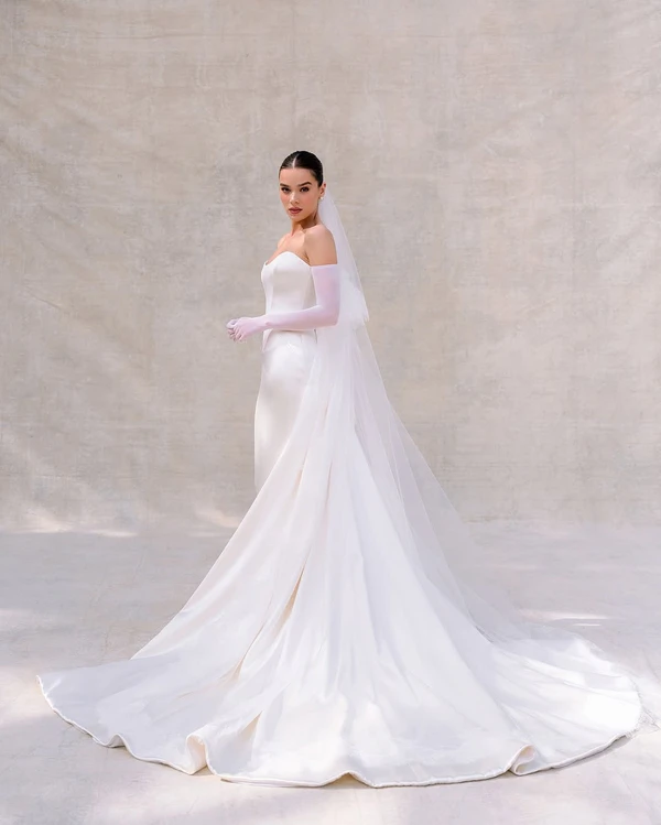 Hailee Steinfeld and Josh Allen Tie the Knot in a Stunning Santa Barbara Wedding