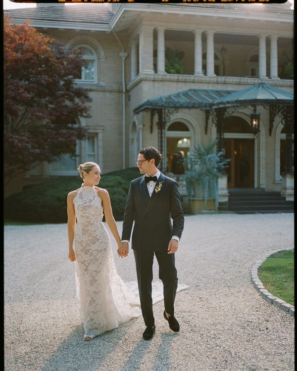 A Colorful & Relaxed Vintage Celebration in The Berkshires