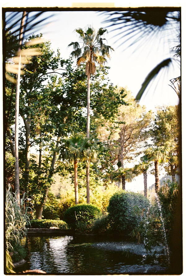 An Effortlessly Chic Garden Wedding in Mallorca with Vintage Details & Mountain Views