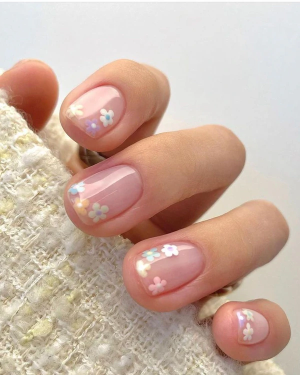 26 Minimalist Nail Design Ideas
