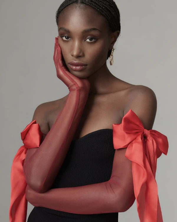 16 Wedding Gloves for Your Flawless Look