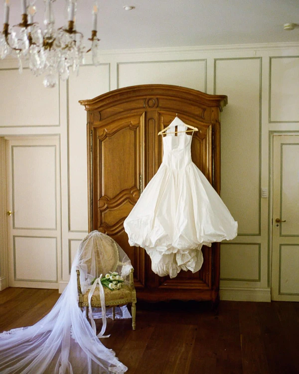 45 Must-Save Getting Ready Wedding Photos That Capture the Magic