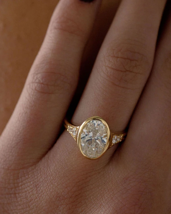 50 Iconic Vintage Engagement Ring Styles & Cuts