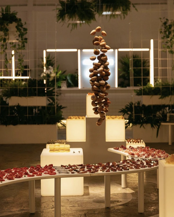Trend: Modern Grazing Tables
