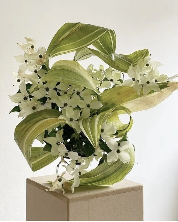 Trend: Twisted Floral Centerpieces