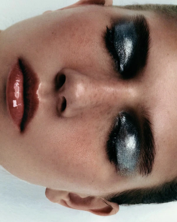 6 New Year’s Eve Makeup Looks to Try — photo 2
