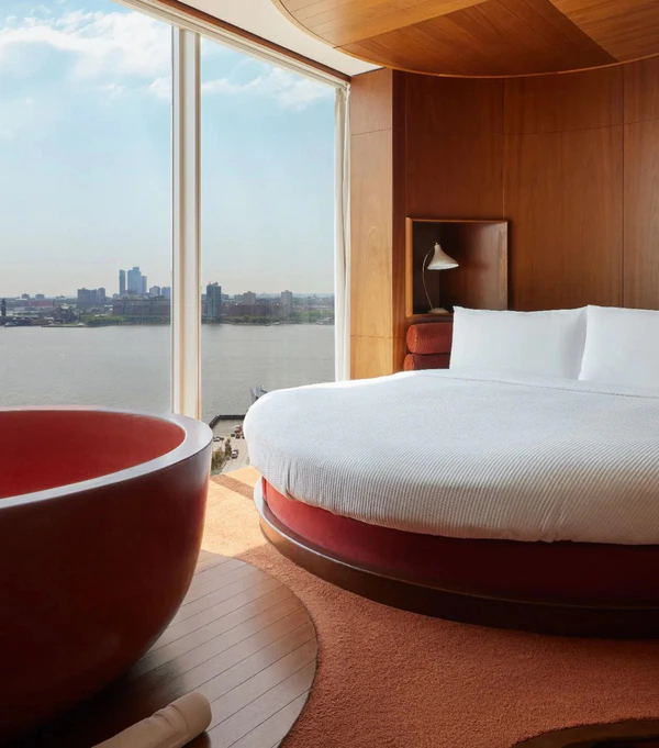 <a href="https://www.instagram.com/thestandardhighline/?hl=en">The Standard, High Line</a>