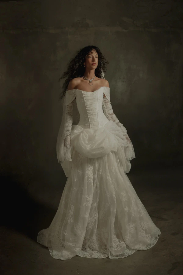 <a href="https://www.instagram.com/odylynetheceremony/">Odylyne the Ceremony</a>