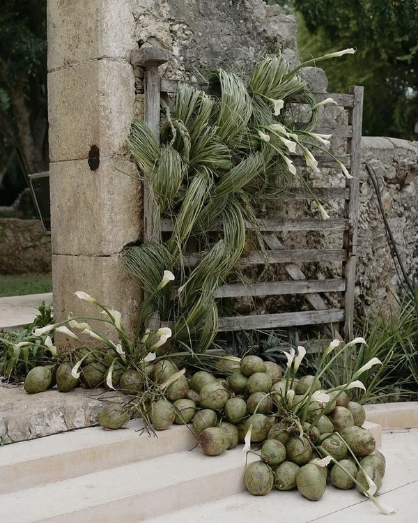 Trend: Woven Grass Arrangements
