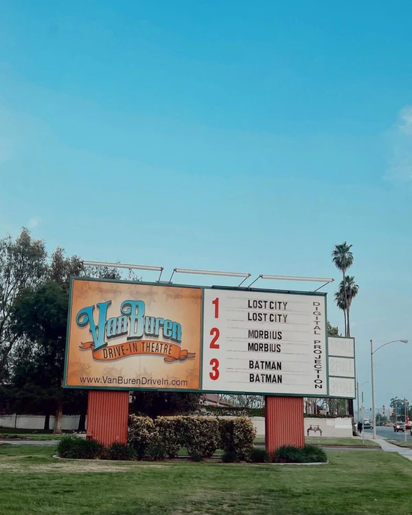 Best Drive-In Theaters for a Californian Movie Date