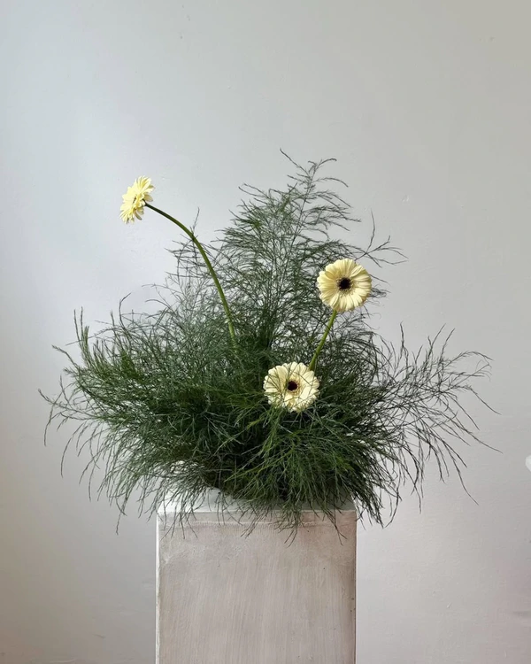 How to Choose Sustainable Wedding Florals Without Compromising Style