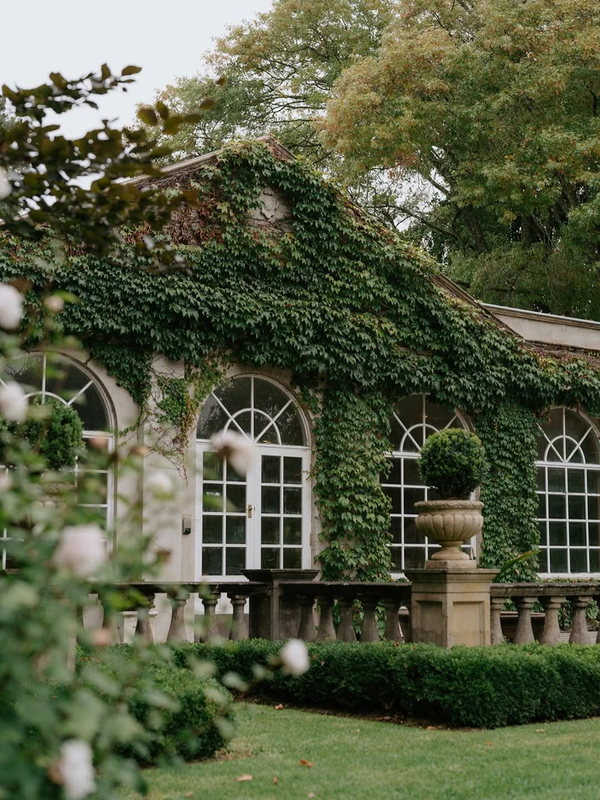 <a href="https://www.instagram.com/ardourmiltonpark/">Ardour Milton Park Bowral</a>, Photography: <a href="https://www.instagram.com/brontemcveigh/p/DV7oQDCk6bQ/?img_index=1">Bronte McVeigh</a>