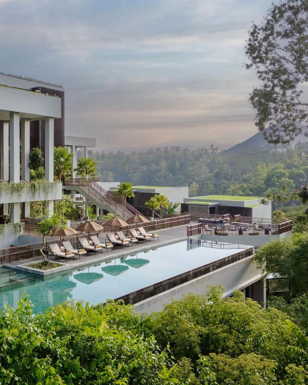 7 Luxe Bali Resorts for Your Dream Tropical Honeymoon