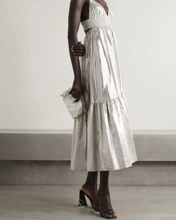 10 Stunning Silver Wedding Dresses