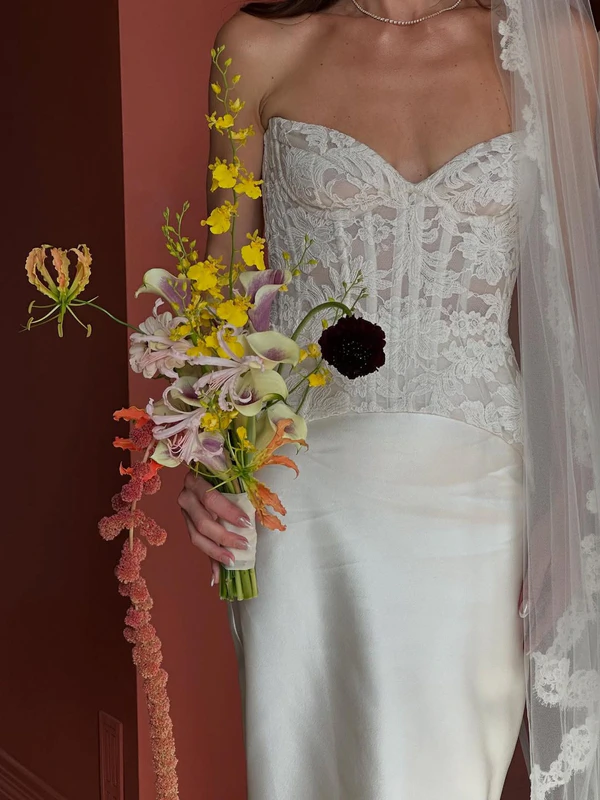 10 Expert Tips for Wedding Flowers That Feel Creative, Considered & Completely You