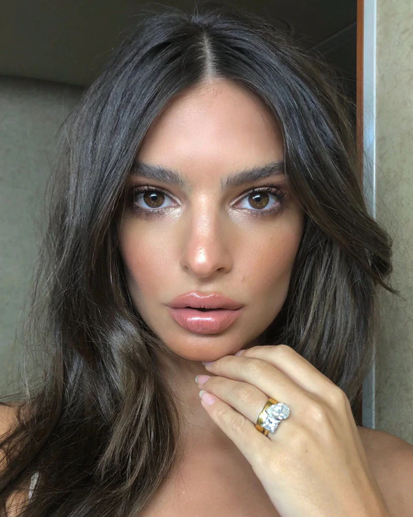 Сelebrity Engagement Rings That We Fell in Love With