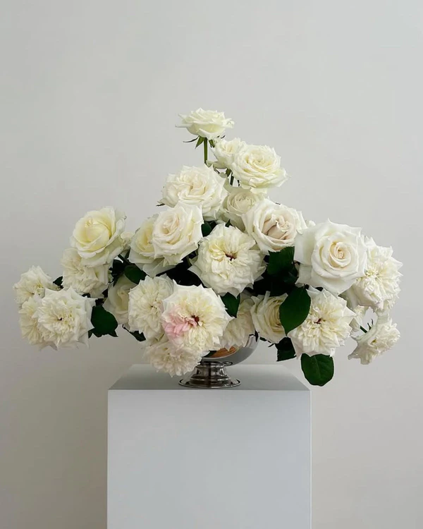 30 Vintage-Inspired Floral Arrangements That Make Nostalgia Feel New